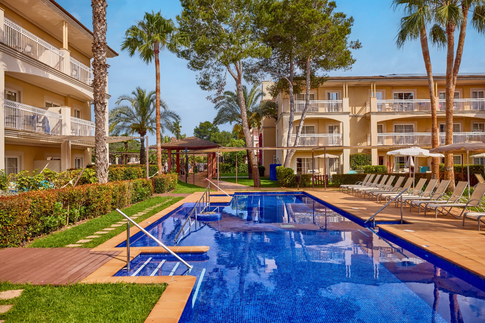 Spain – Majorca (C’an Picafort) Zafiro C’an Picafort (4★+, Room Only, 7 Nights)