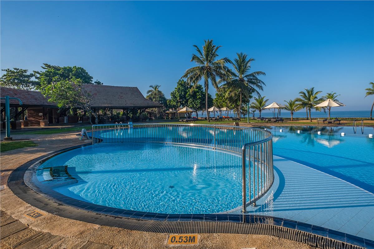 Club Hotel Dolphin in Sri Lanka